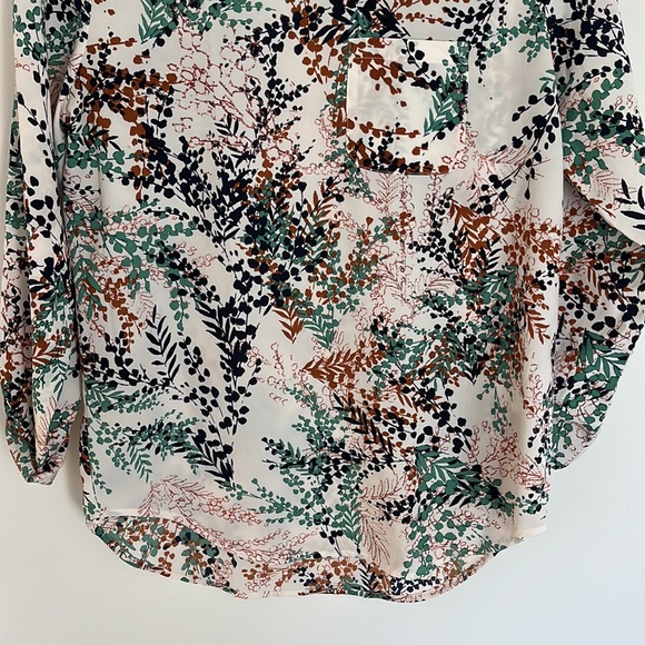 Van Heusen Blouse - Picture 3 of 5